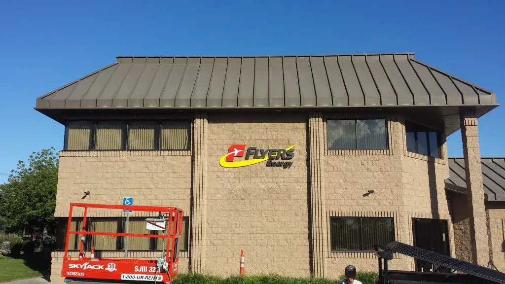 Brown Flyers Energy building